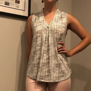 Worthington Gray Patterned Blouse